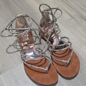 Elegant Strappy Sandals in Brown and Black